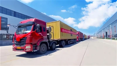 Leveringsceremonie voor graaflaadmachines in Europa!